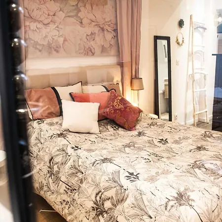 Traduction Cozy Jardin Public Burdeos